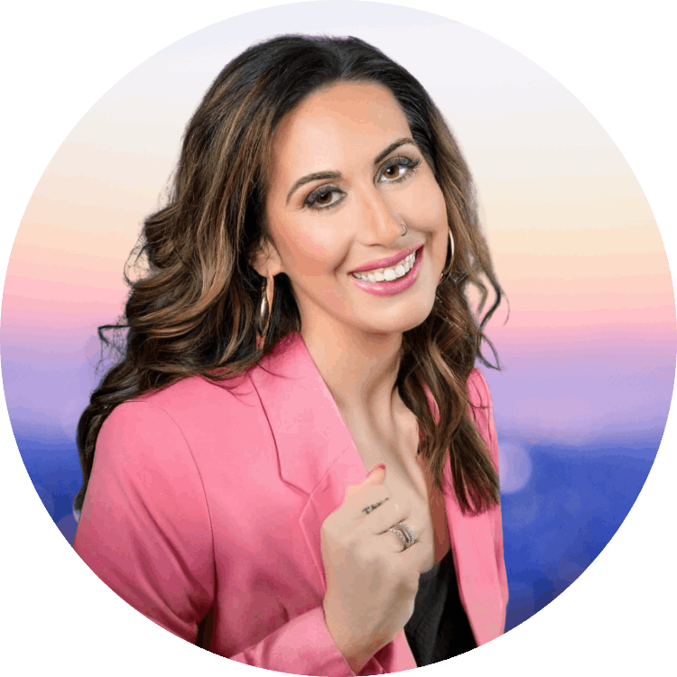 Anna Lorenz - Email Signature Headshot