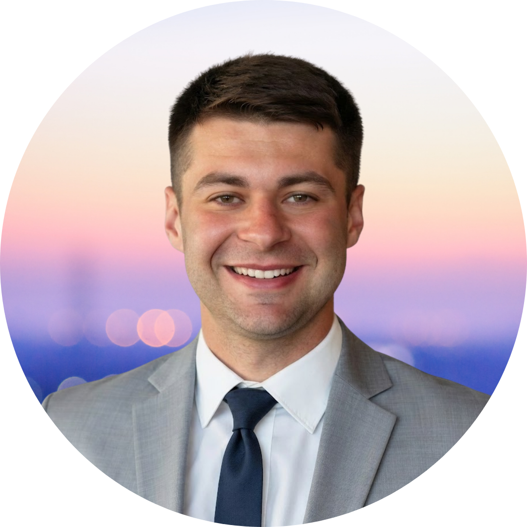 Gavin Niland - Email Signature Headshot