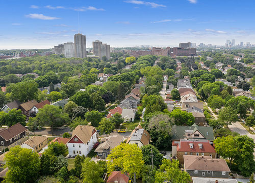 Aerial-view-of-Shorewood-Wisconsin