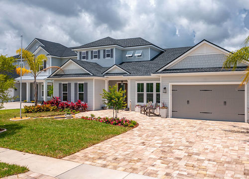 New-beautiful-luxury-home-exterior