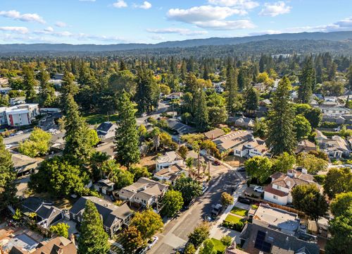 61 Avondale Ave - Aerials (6)