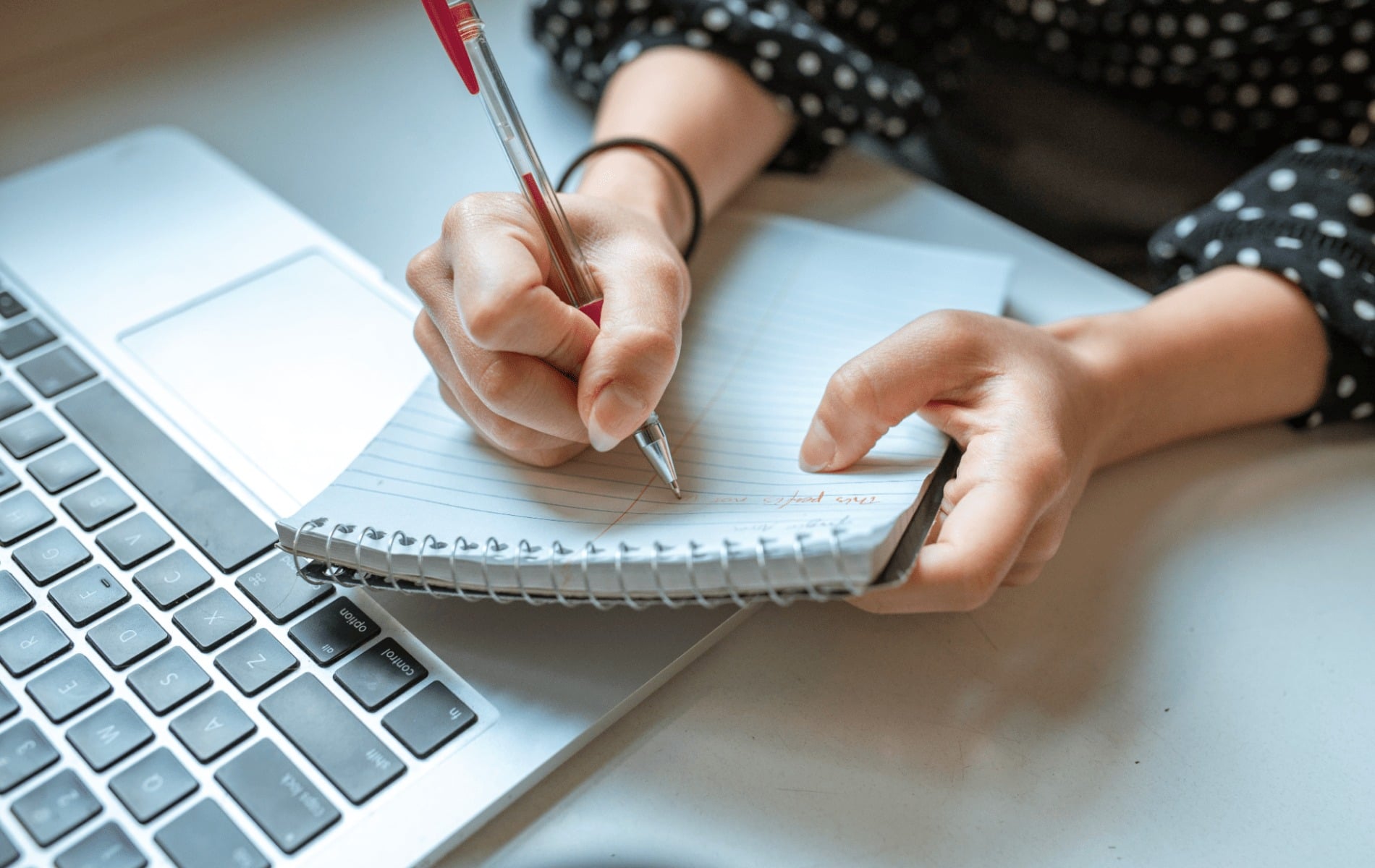 bti8174rv0m74x943225c6gh