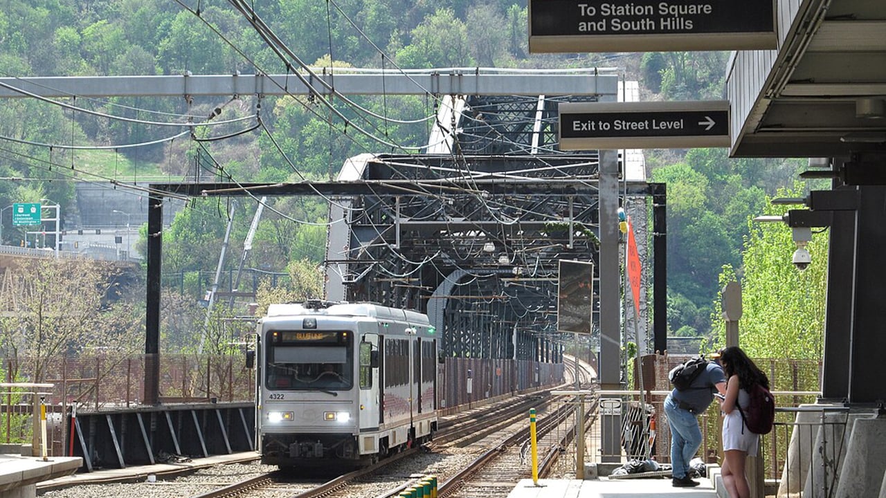 PTY-Panhandle_Bridge_from_First_Avenue_Station_2023-04-21