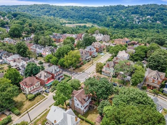 Neighborhood View