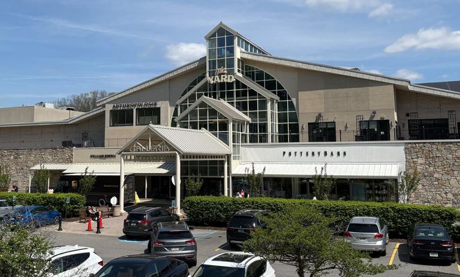 galleria mount lebanon