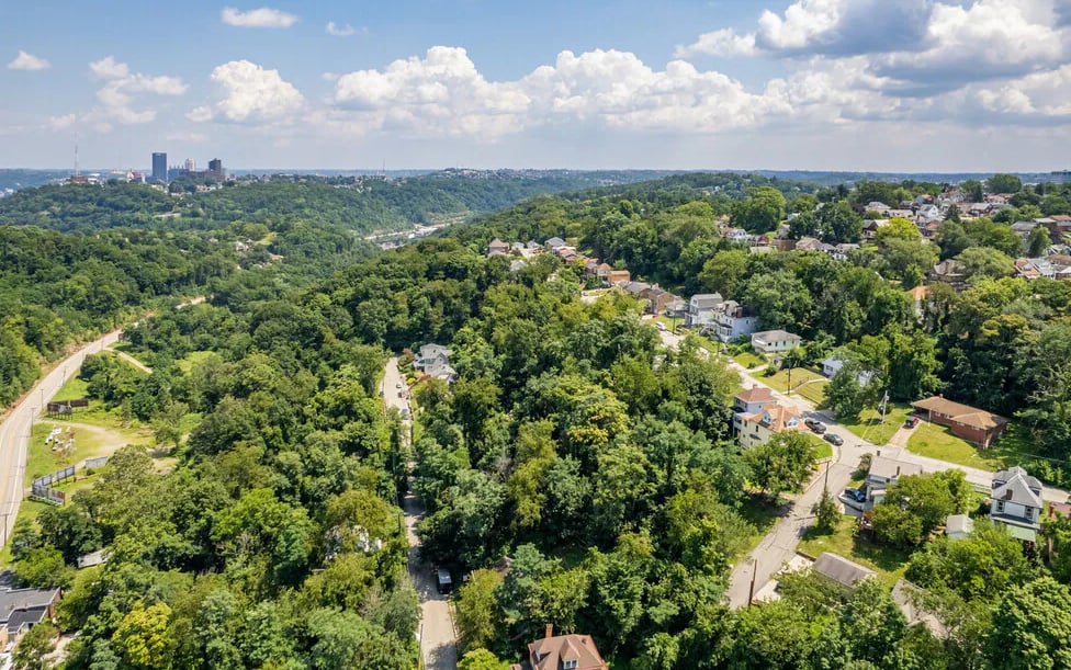 <span class="pre-headline">03</span>Banksville is named after a family, not a bank.