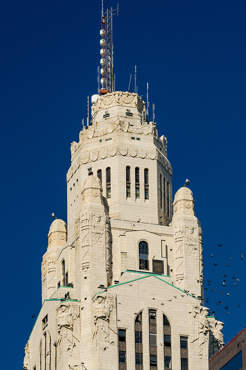 Details,Of,Historic,Art,Deco,Leveque,Tower,In,Downtown,Columbus,