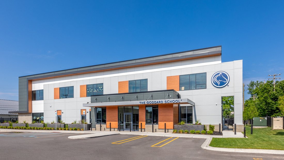 Beverly Hills, Michigan school