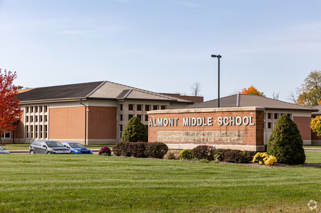 Almont, Michigan school (1)