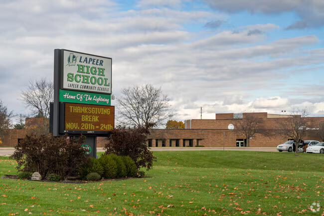 Lapeer, Michigan school (1)