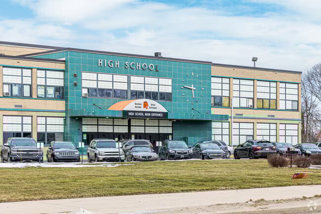 Benton Harbor, michigan school (1)