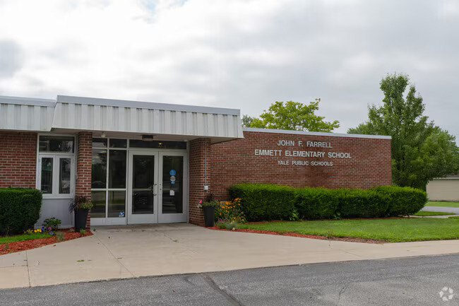 Emmett, Michigan school (1)