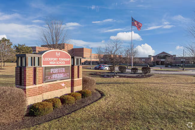 Lockport Township school (1)