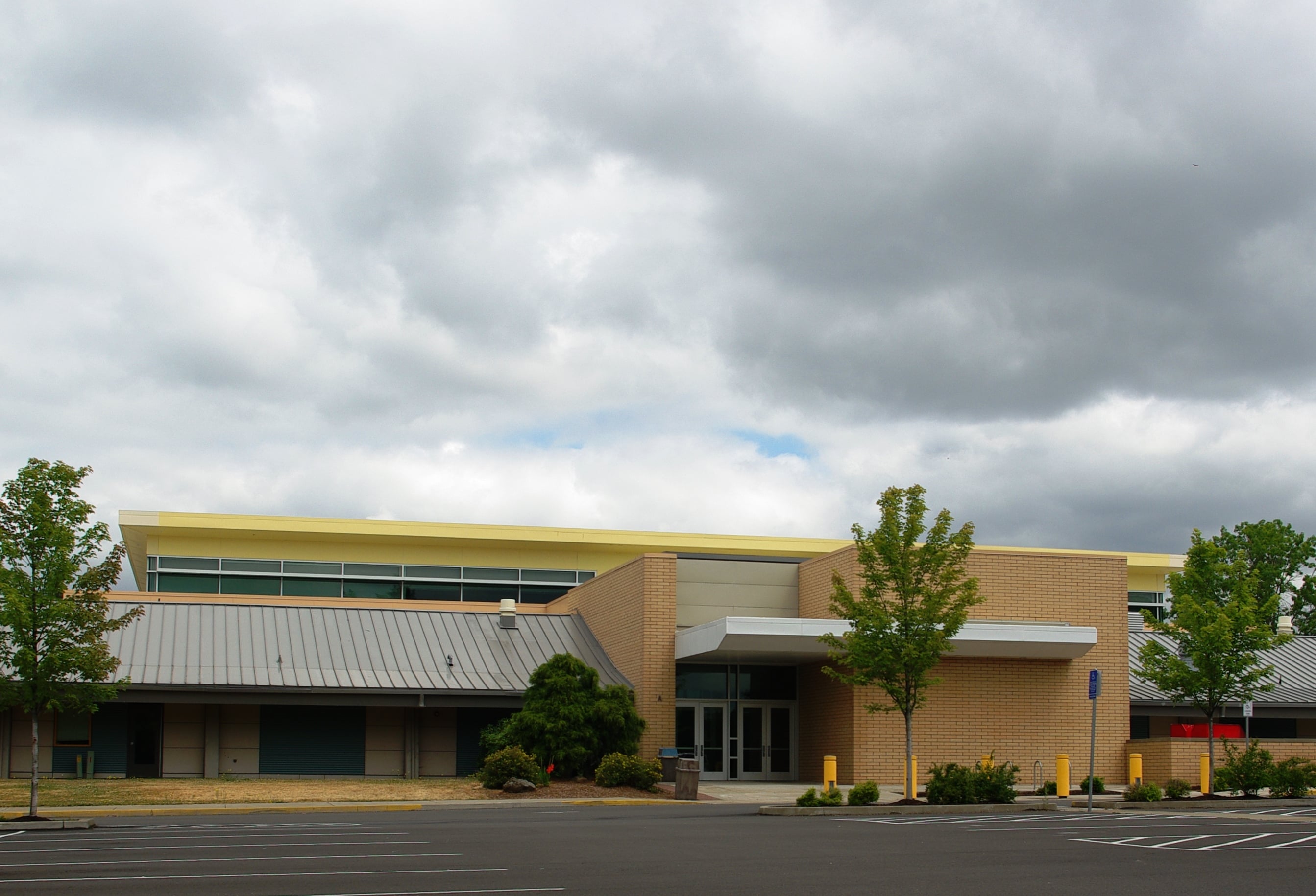 Newberg Township school