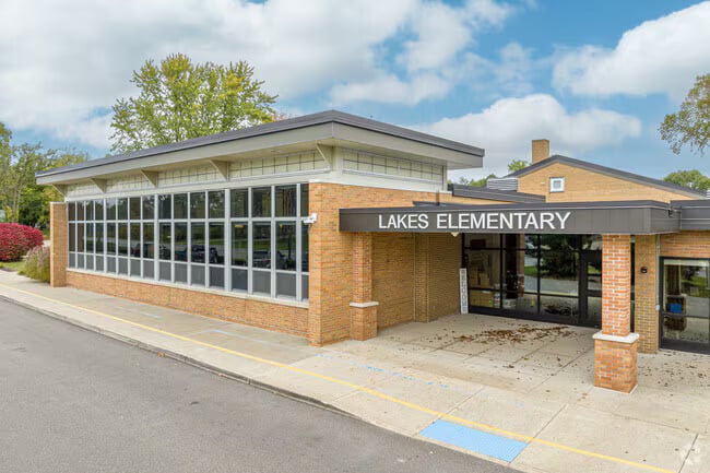 Courtland Township, Michigan school