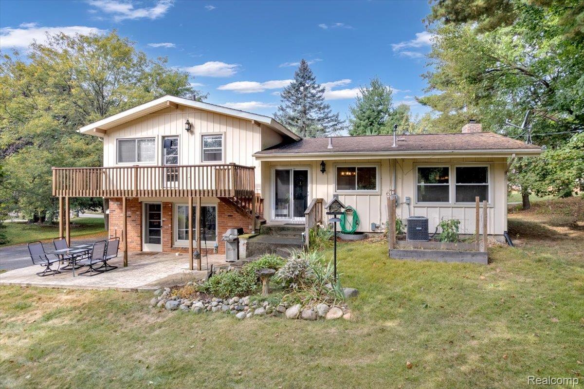 quad level home Rochester Hills Michigan