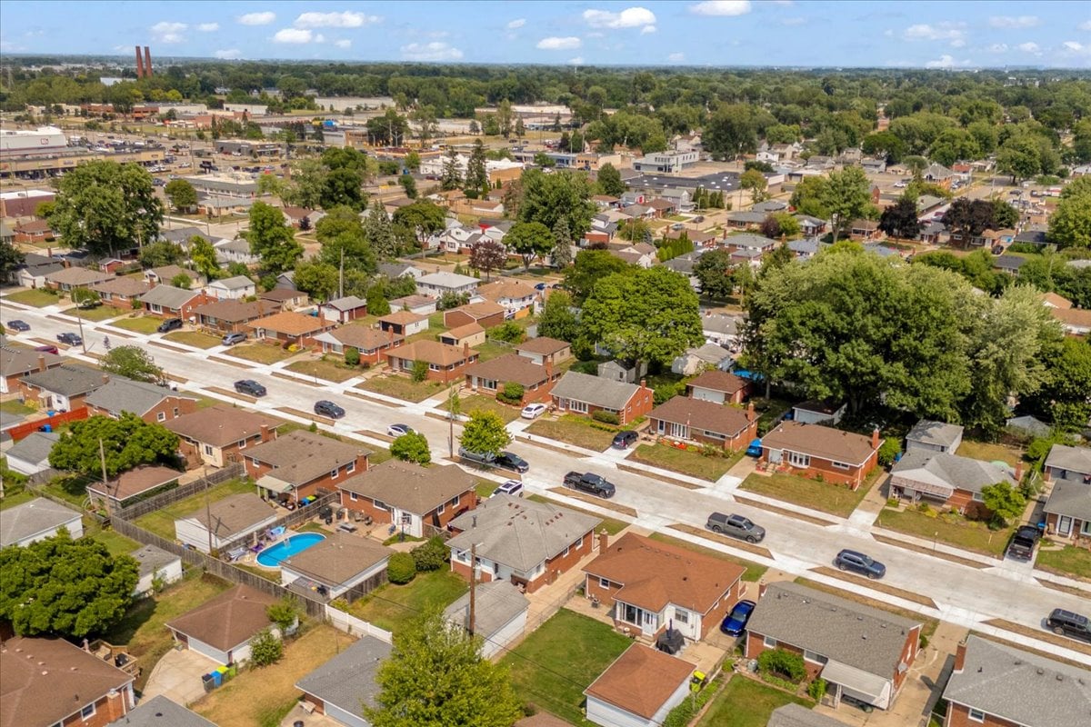 34-28399 Palmer St-34