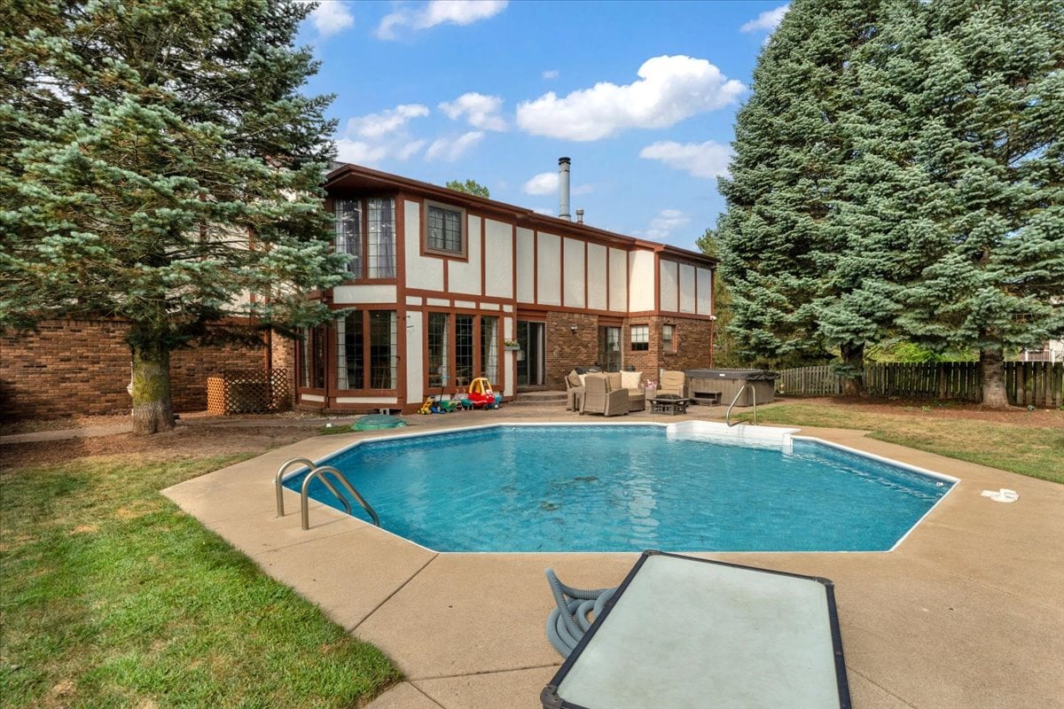 39-9925 Timothy Ln-39