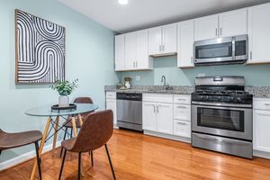 12-kitchen-dining-view