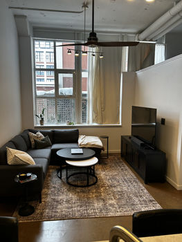 Small living room in Kitchener - 02