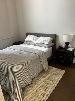 Small bed room in Kitchener