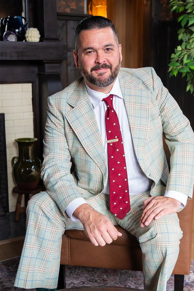 Jason 2025 Headshot Onyx 12