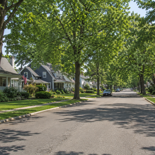 The Real Reason Most Sellers Wait Until Fall (And Whether You Should)