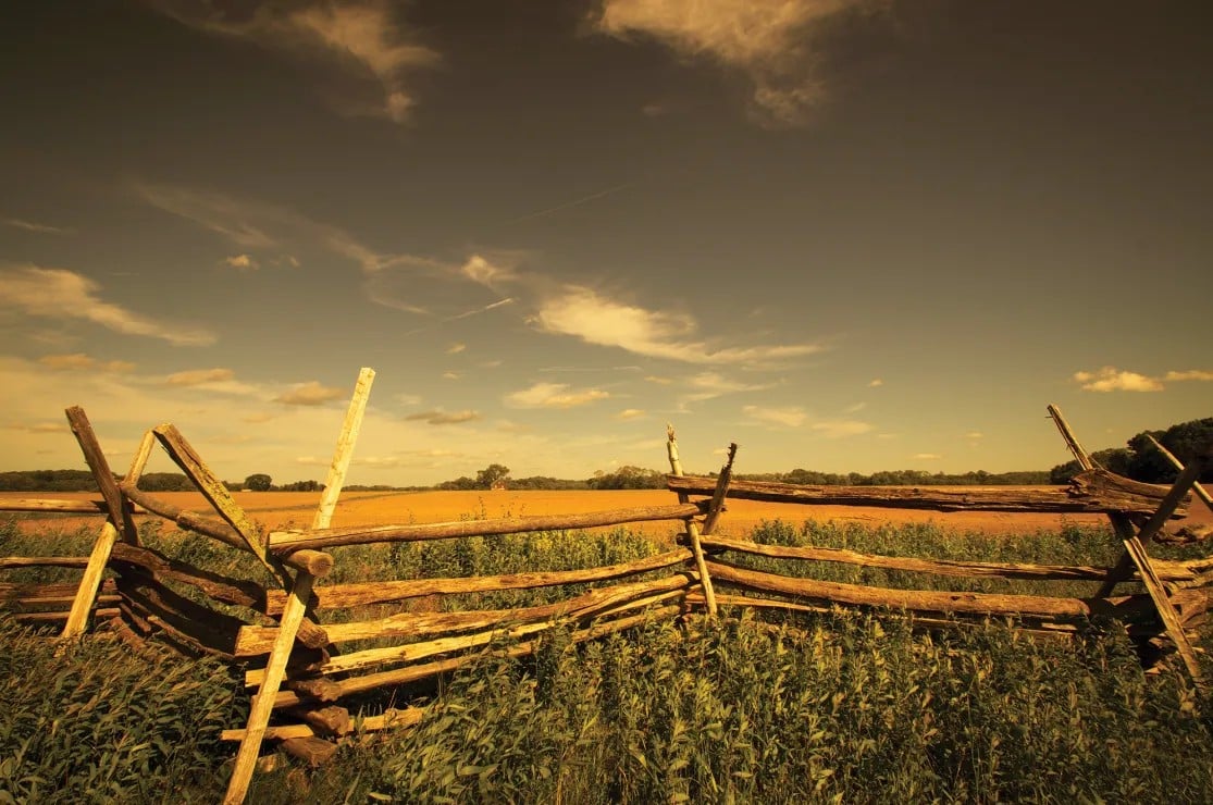 Monmouth-Fence-at-Perrine-Ridge-MeredithBarnes