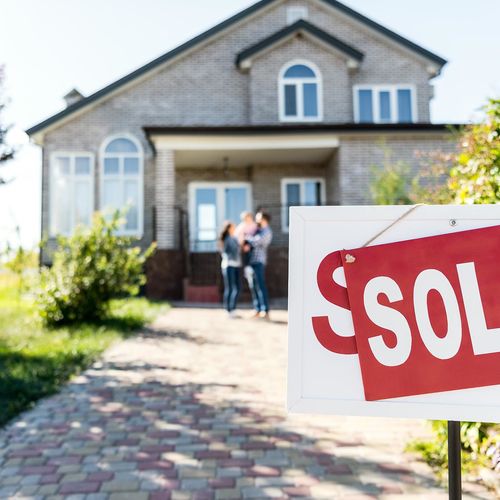 What No One Tells You About Buying & Selling at the Same Time