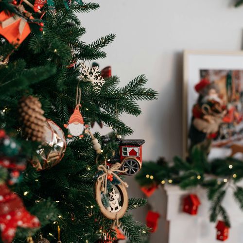 Discover Orlando’s Holiday Magic This December