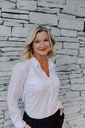 StephanieAdcockHeadshots-26 (1)