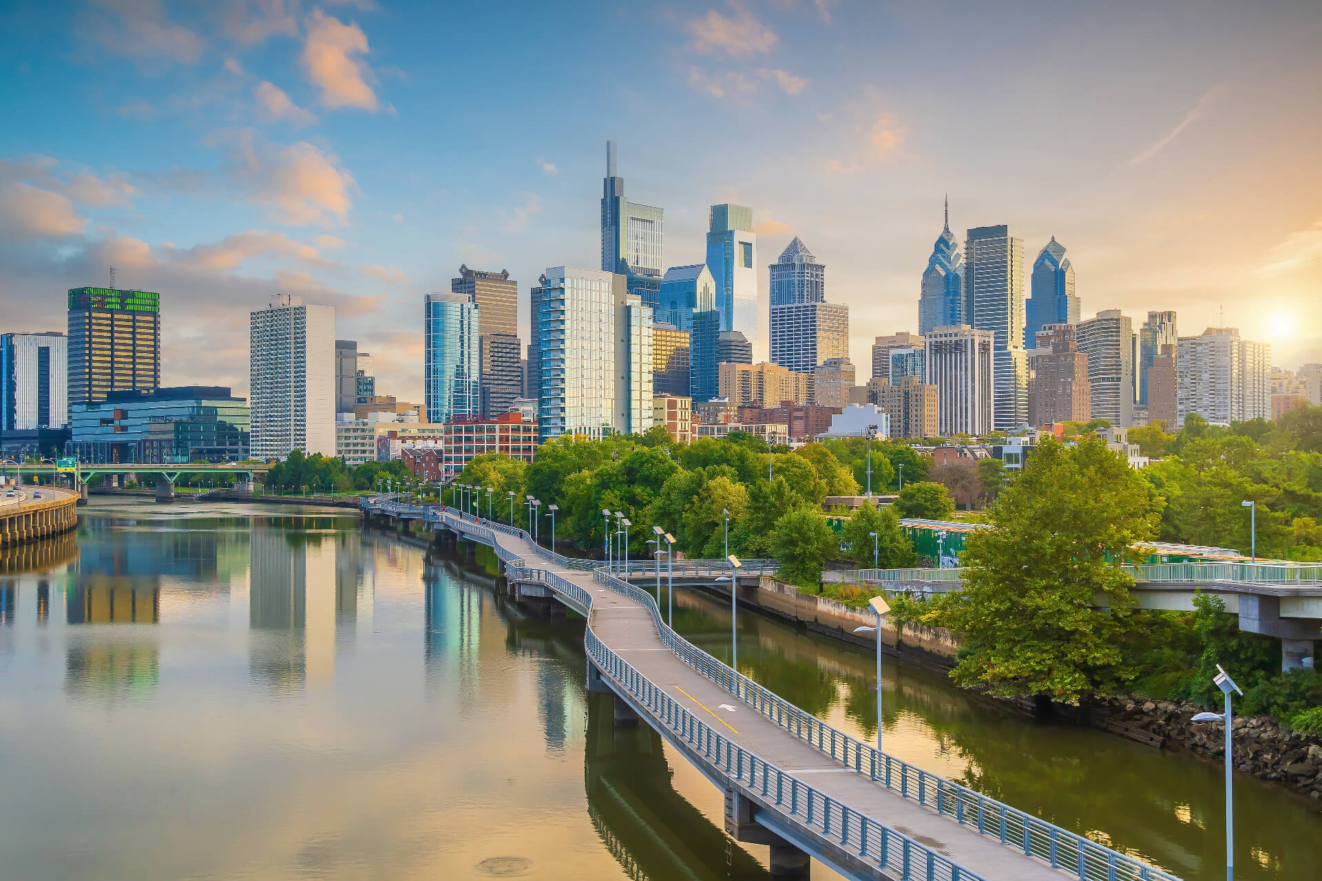 Philadelphia downtown city skyline, cityscape of Pennsylvania USA (Philadelphia Metro)