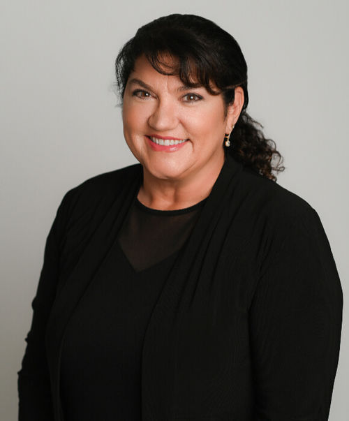 Angela Desch Profile Photo 01