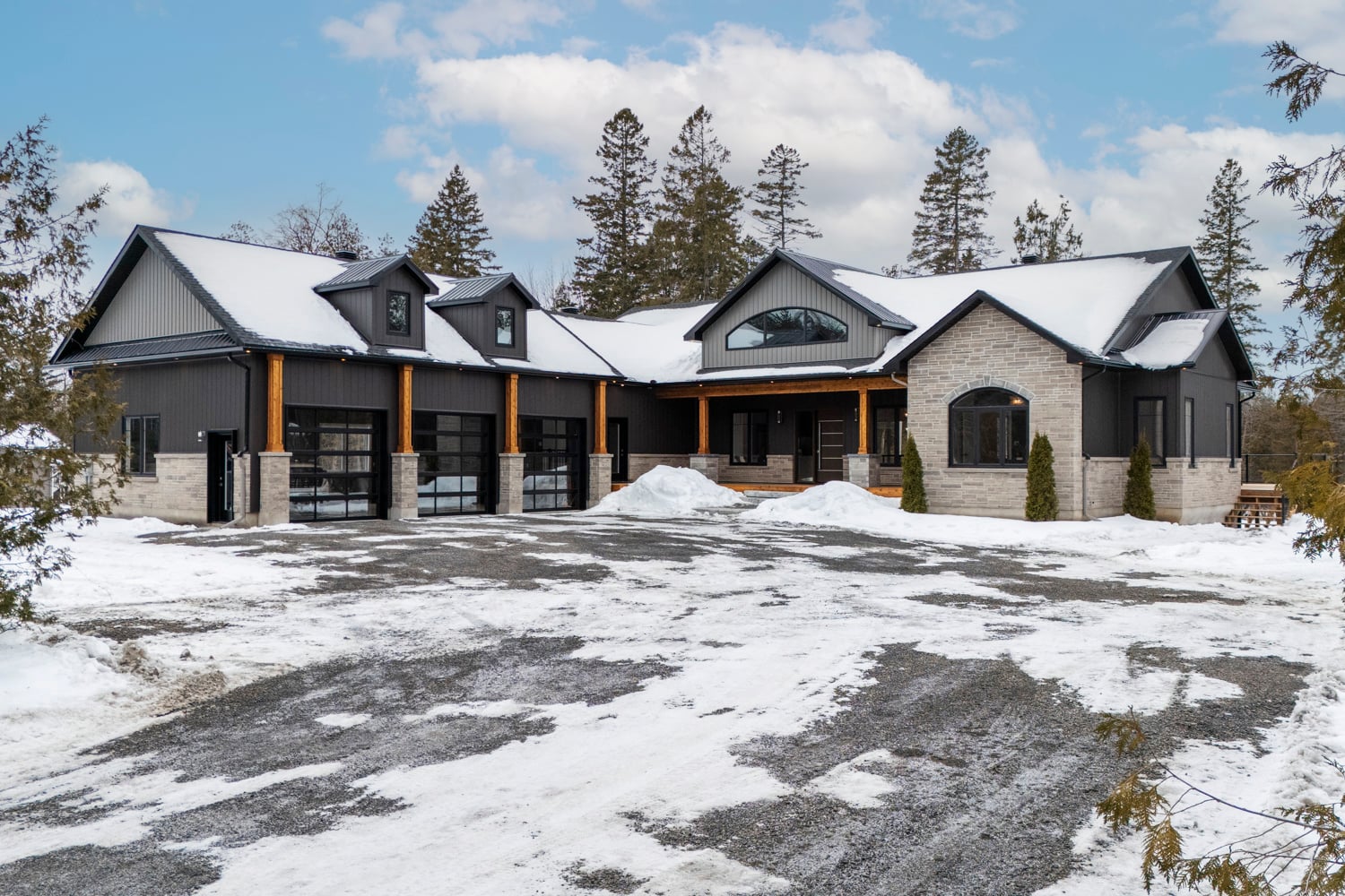Luxury home living space Ottawa Valley
