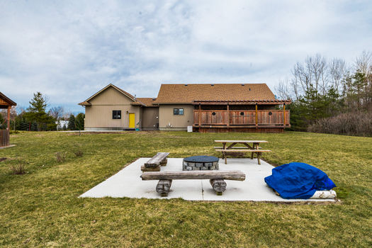 9 Blue Spruce Cres Facade