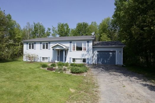 6 Sugar Maple Way Exterior