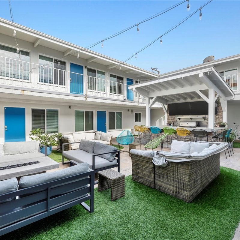 <span class="explore"> EXPLORE </span> <br>INVESTOR SERVICES