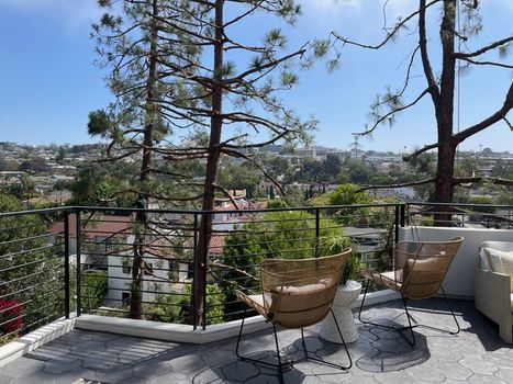 4-2108Loma-MainFloorPatio