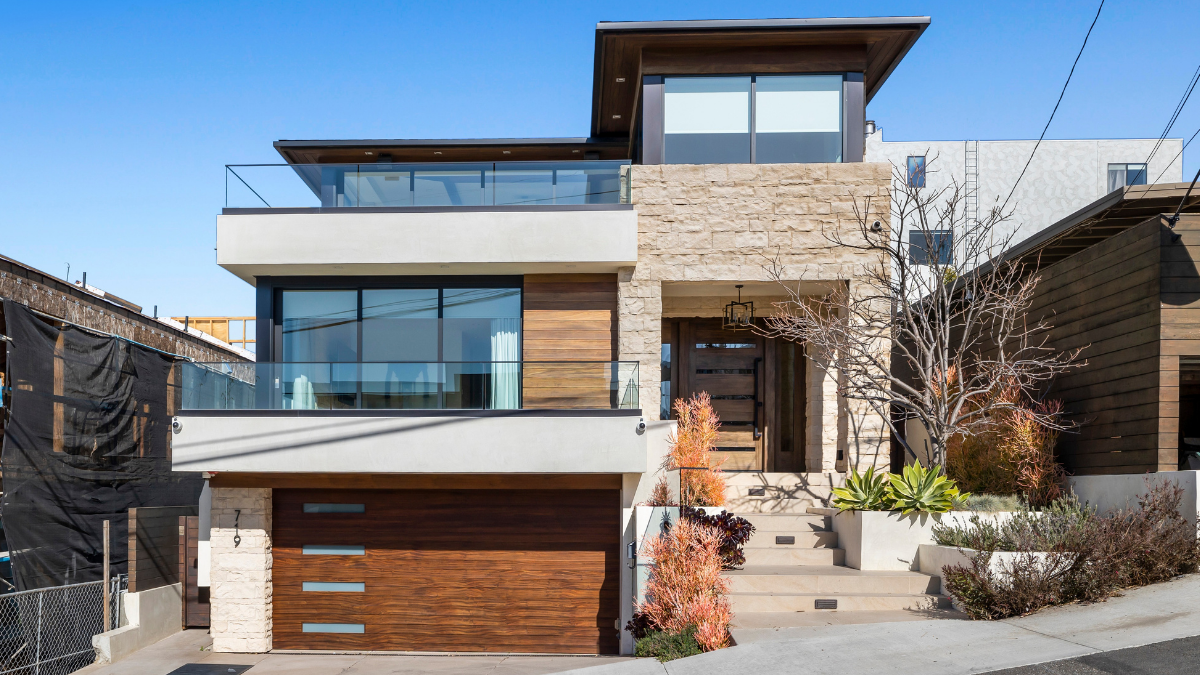 Indoor-Outdoor Second Home Living