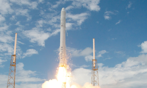 SpaceX Is Going Public. Should You Buy a …