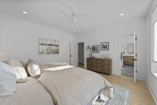 a26748bda349faa2398ee2377c0e2634l-m1249759752rd-w1280_h960