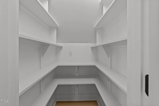 a26748bda349faa2398ee2377c0e2634l-m3050350708rd-w1280_h960