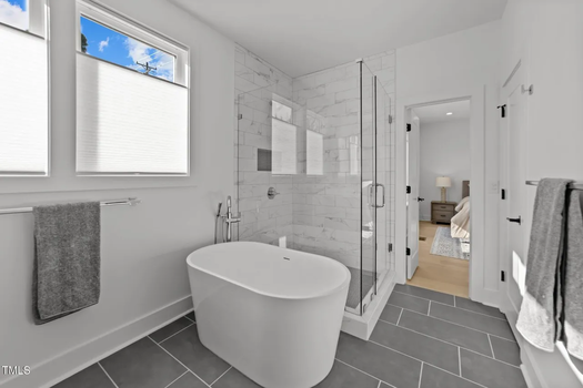 a26748bda349faa2398ee2377c0e2634l-m3278720112rd-w1280_h960