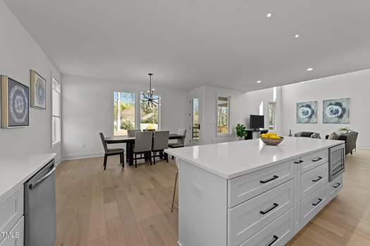 a26748bda349faa2398ee2377c0e2634l-m3592679805rd-w1280_h960