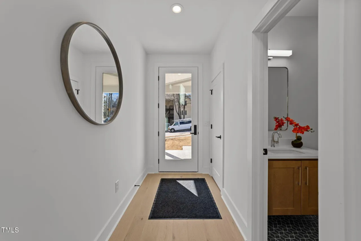 a26748bda349faa2398ee2377c0e2634l-m413949093rd-w1280_h960