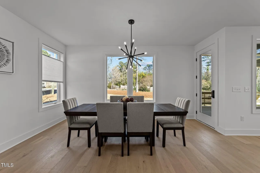 a26748bda349faa2398ee2377c0e2634l-m4156755568rd-w1280_h960