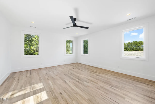 6141c4eb34874c3229cad2baf367ecefl-m2332917403rd-w1280_h960