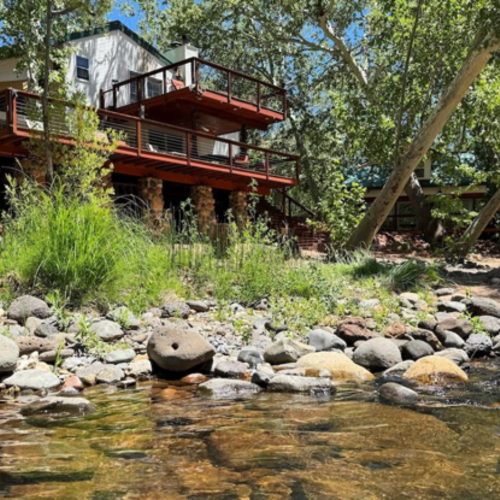 Why Some High End Buyers Choose Oak Creek Ambience Over Classic Red Rock Views