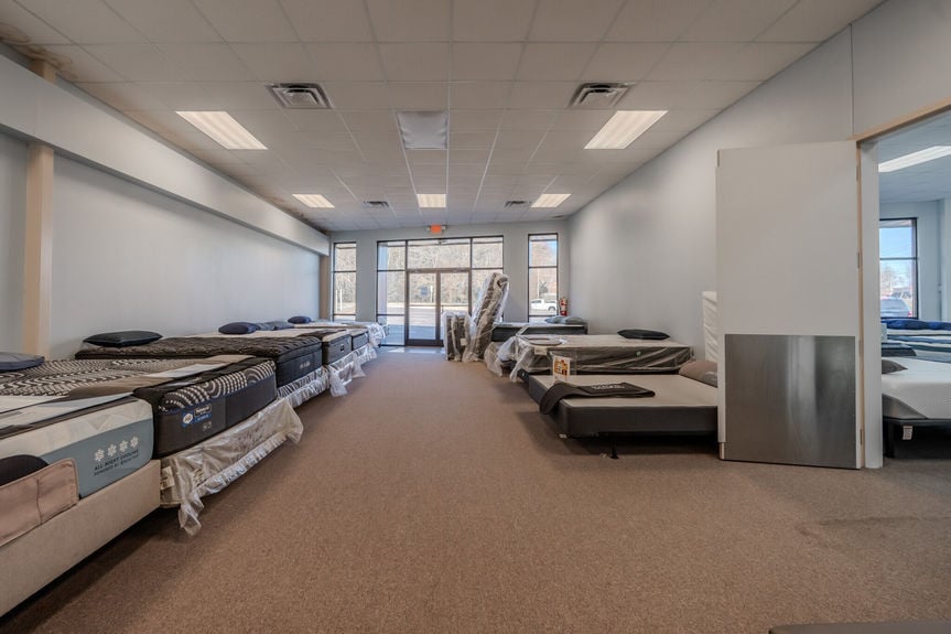 1088 S Pendleton St-15