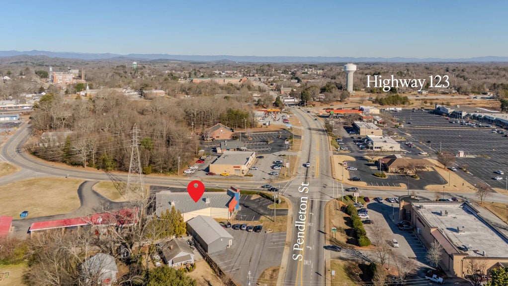 1088 S Pendleton St-20